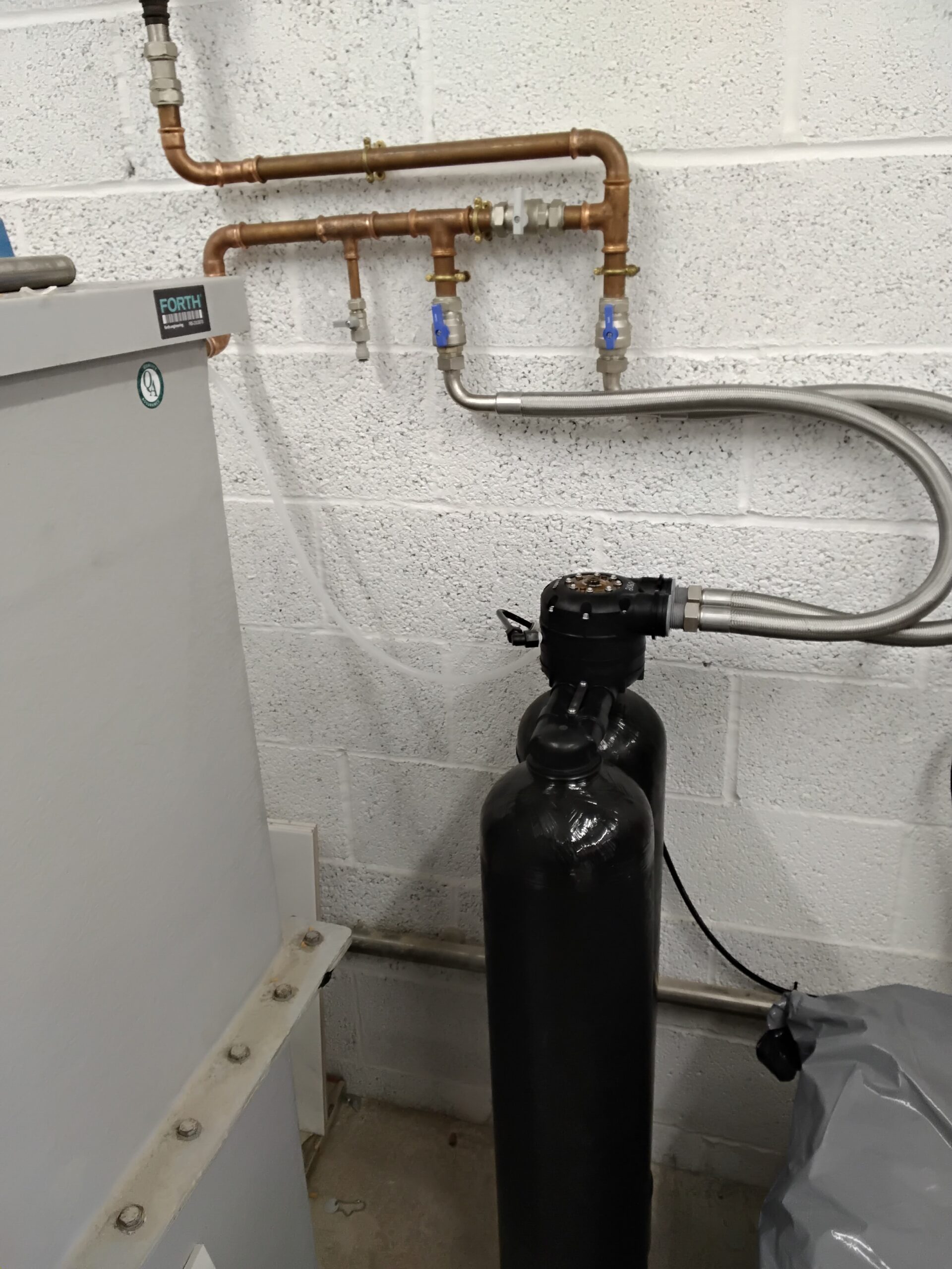 Kinetico 2060 commercial water softener installation pipework